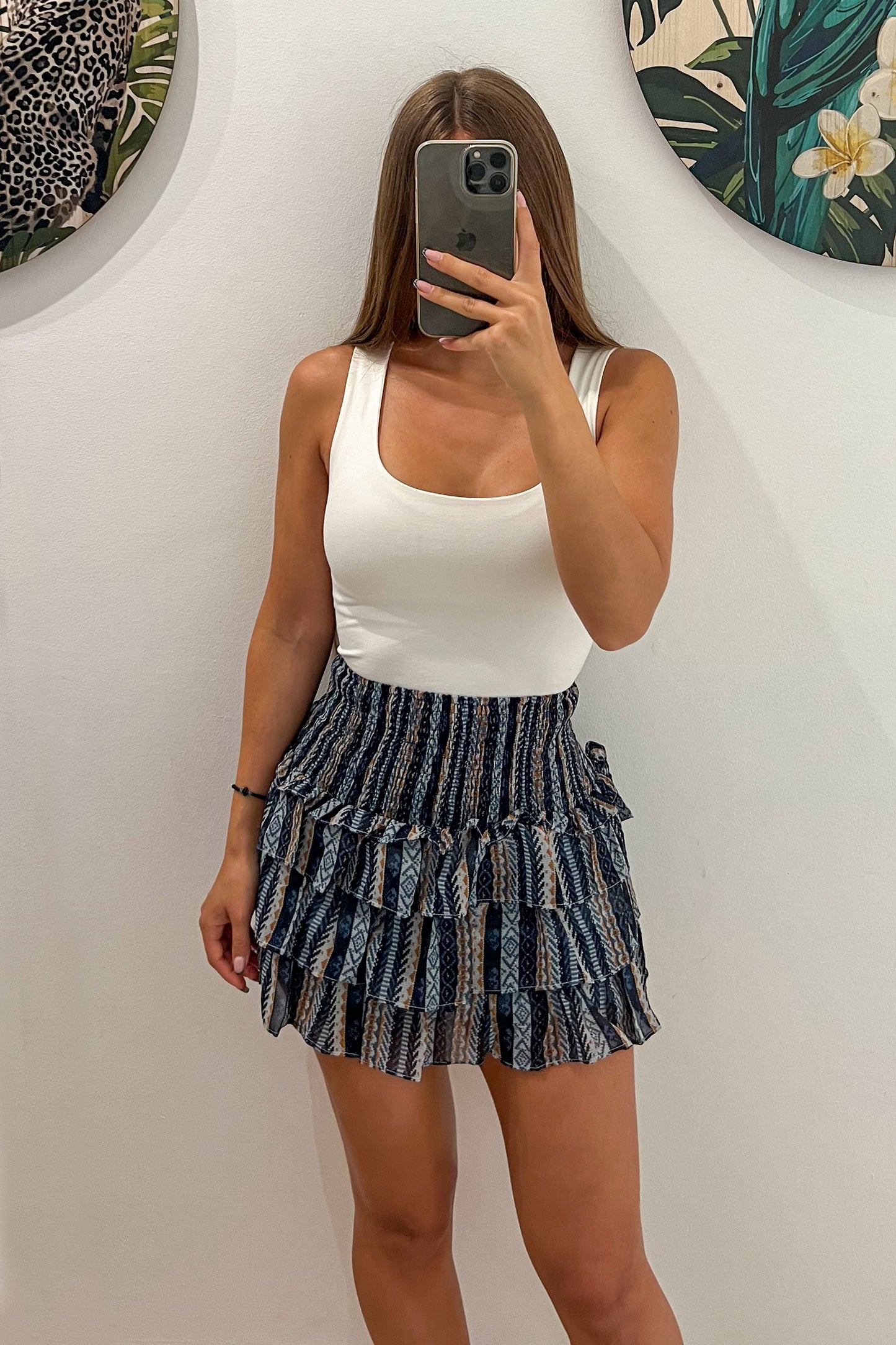 Jupe bleue à volants