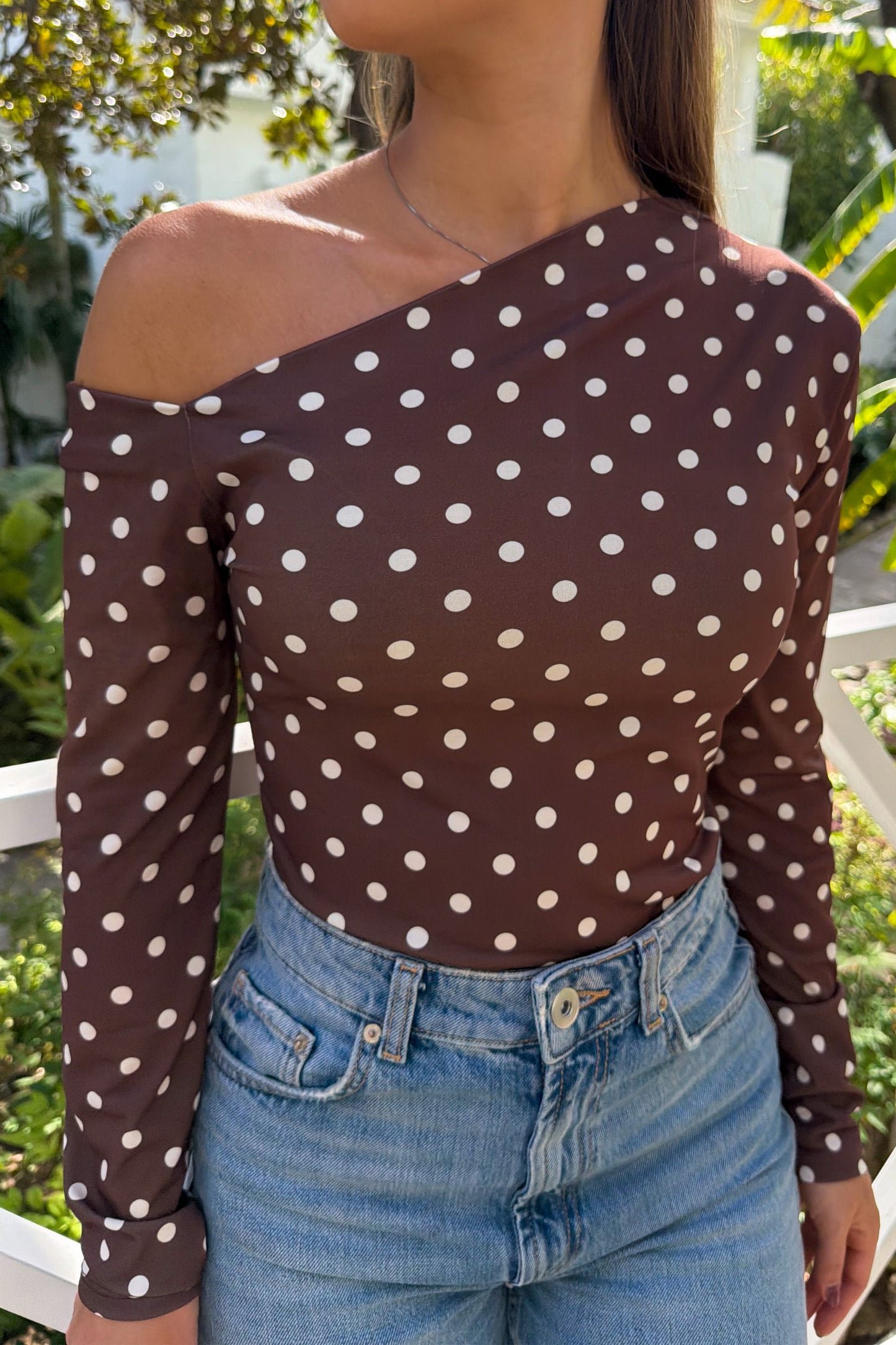 Blouse à pois brune