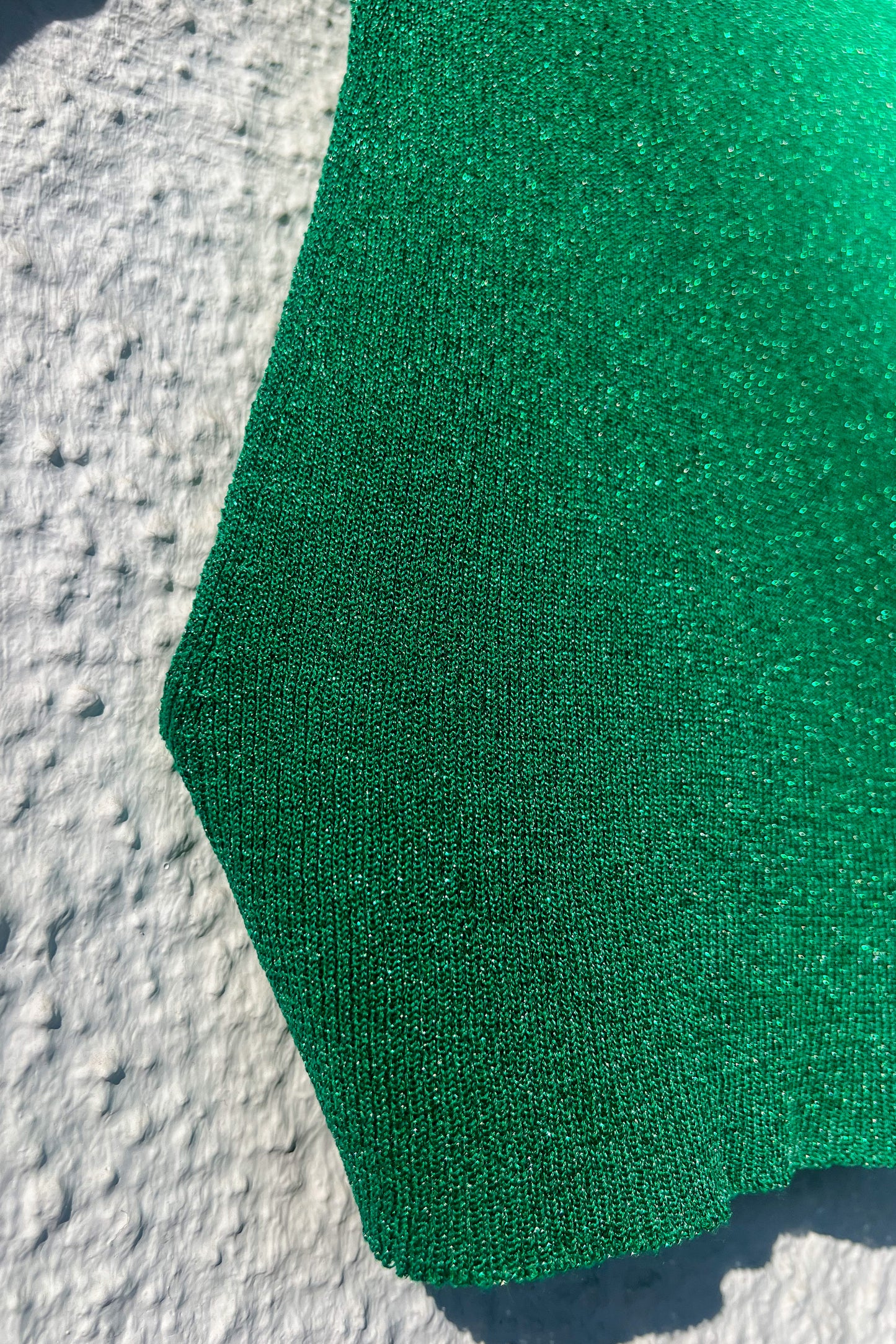 Dos nu pailleté VERT