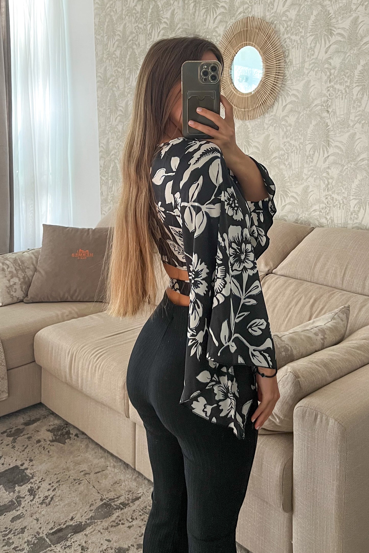 Blouse satinée noire/blanche