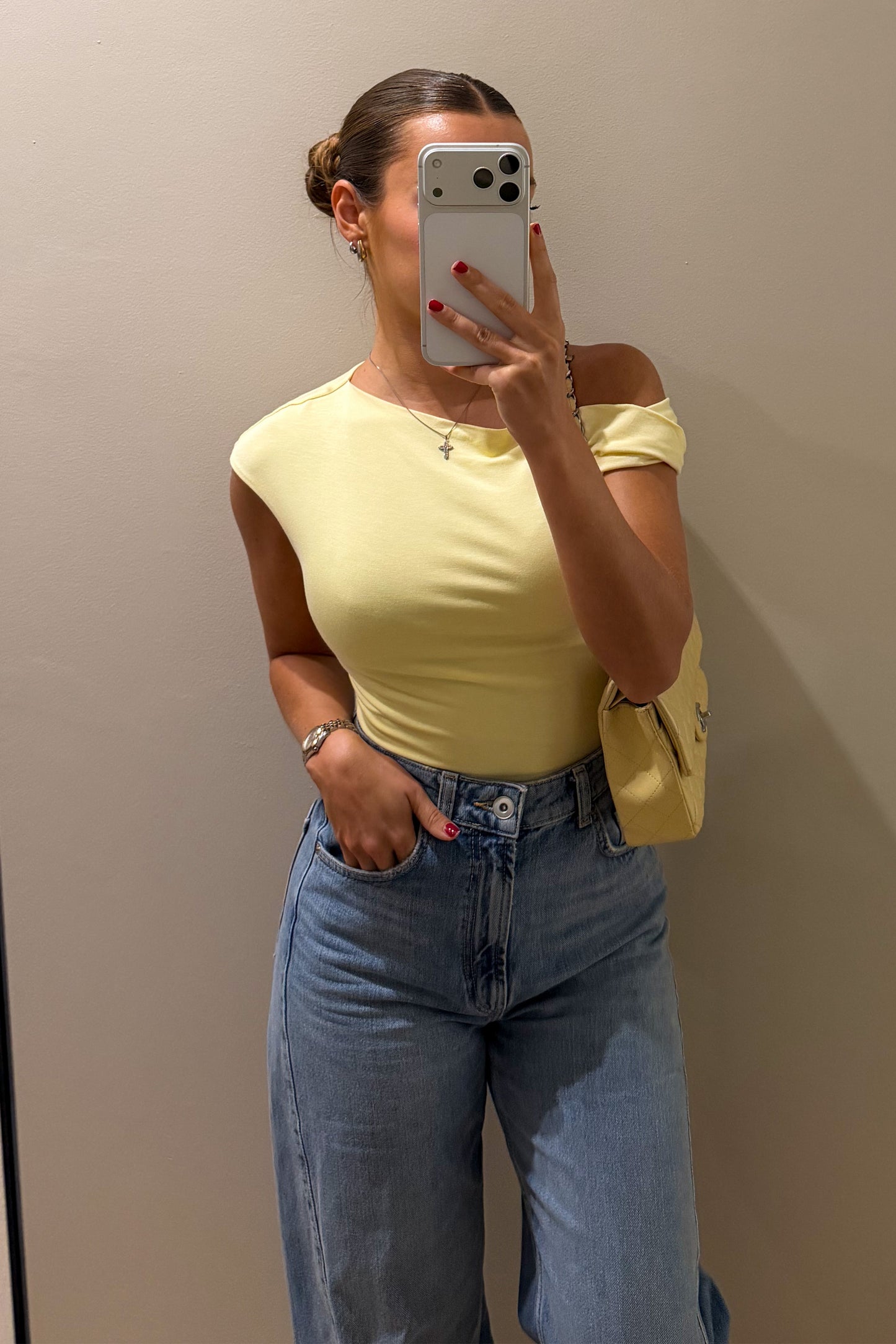Haut asymétrique jaune PRÉCOMMANDE