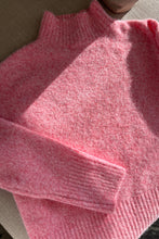 Charger l&#39;image dans la galerie, Pull col montant ROSE
