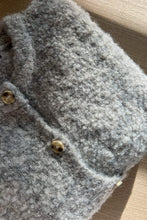 Charger l&#39;image dans la galerie, Cardigan doux en laine
