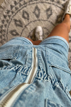 Charger l&#39;image dans la galerie, Combi-short Laura jeans
