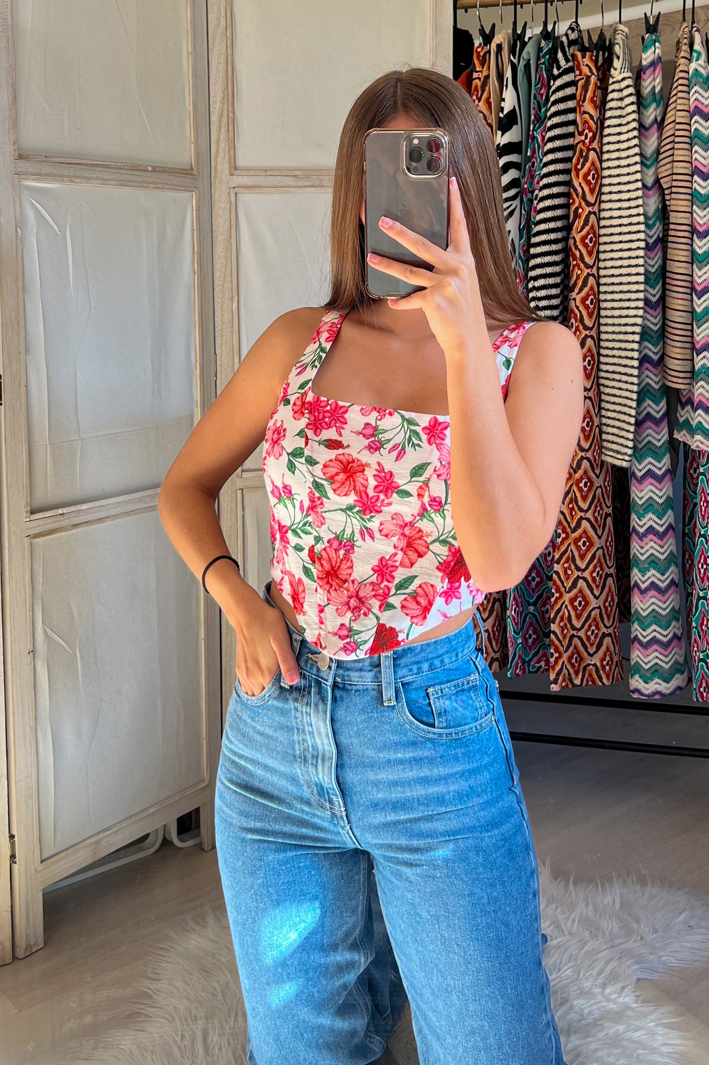 Top SUZANNE fleurs rouges